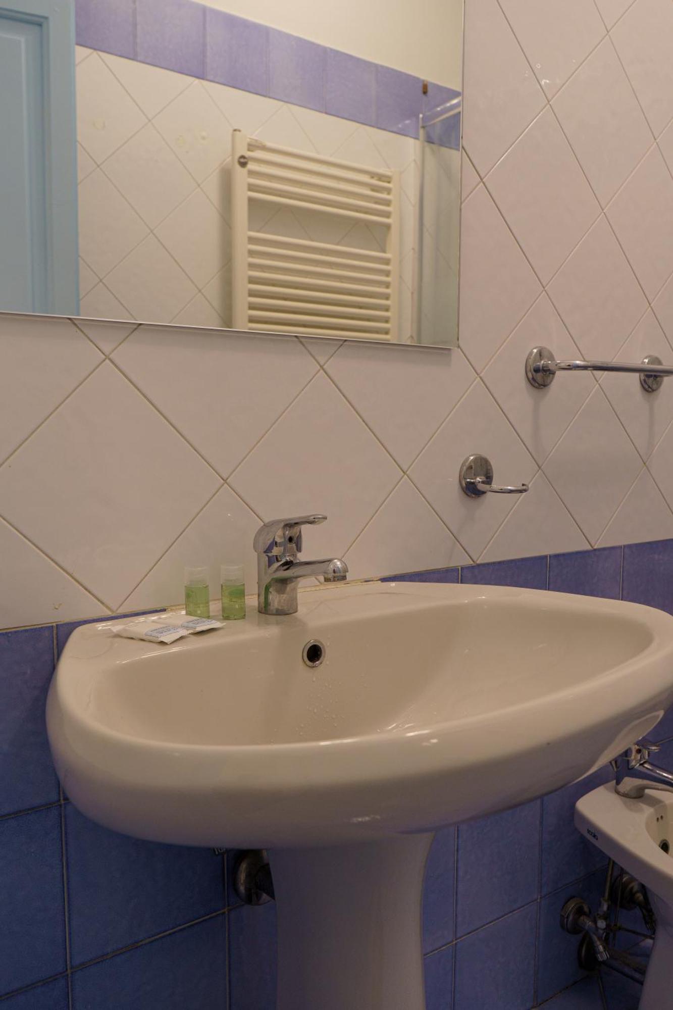 Central 1 Bedroom Apartment In The City Center Florence Luaran gambar